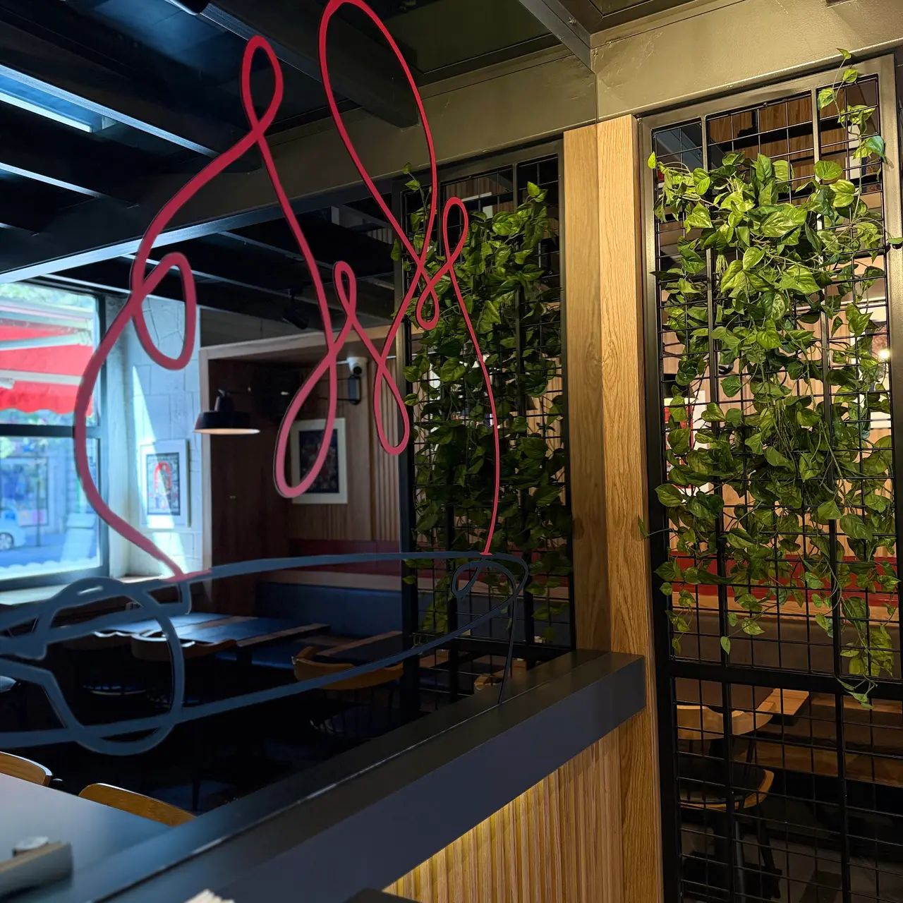 BISTRO DASH CAFE 3