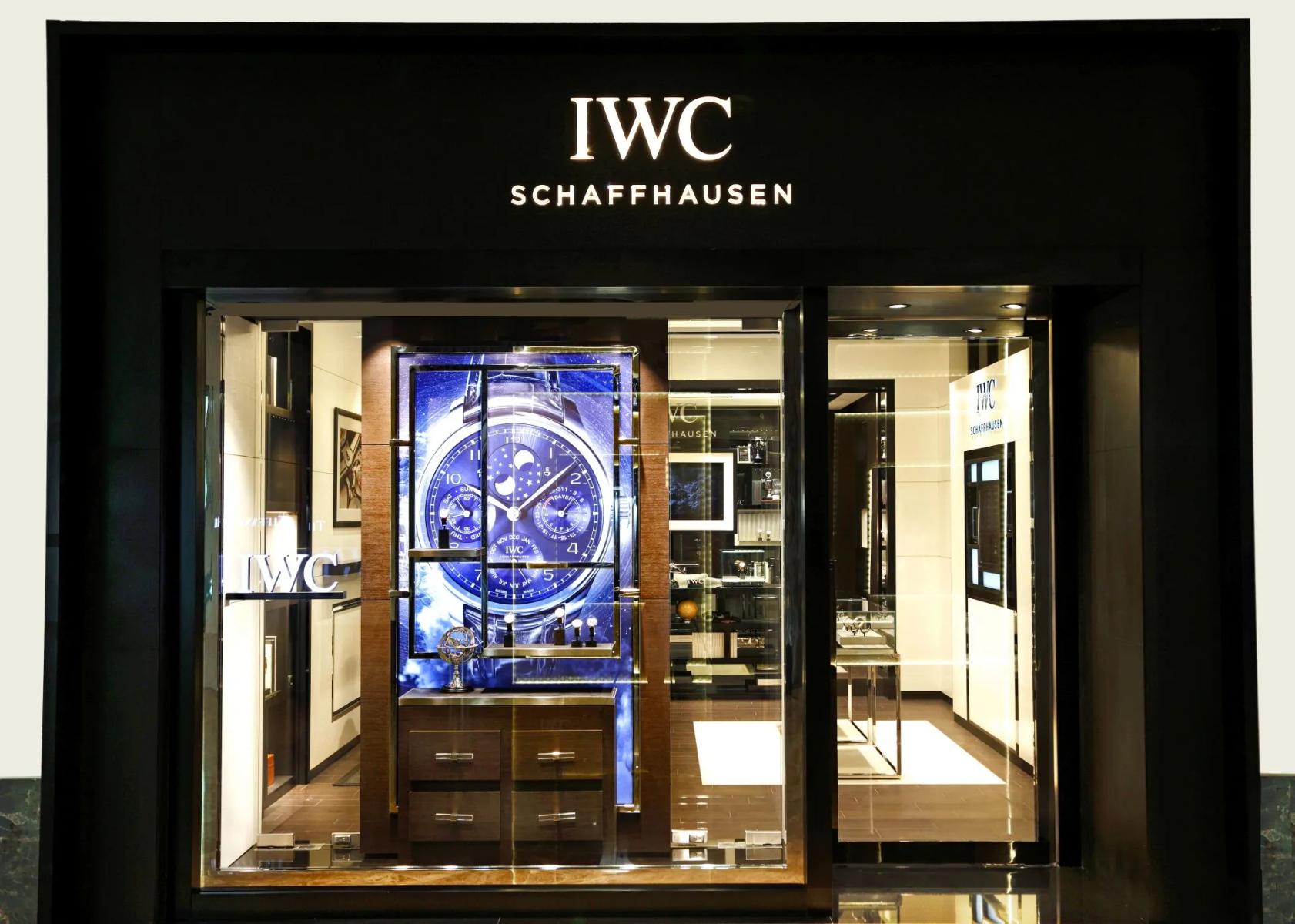 Port Baku Boutiques — IWC, Opera Gallery, Louvre